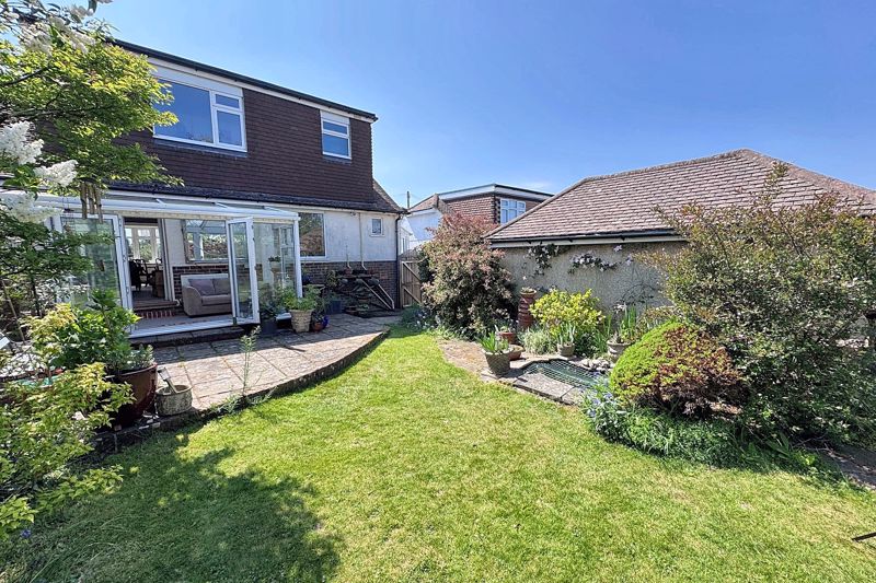 Larkfield Way